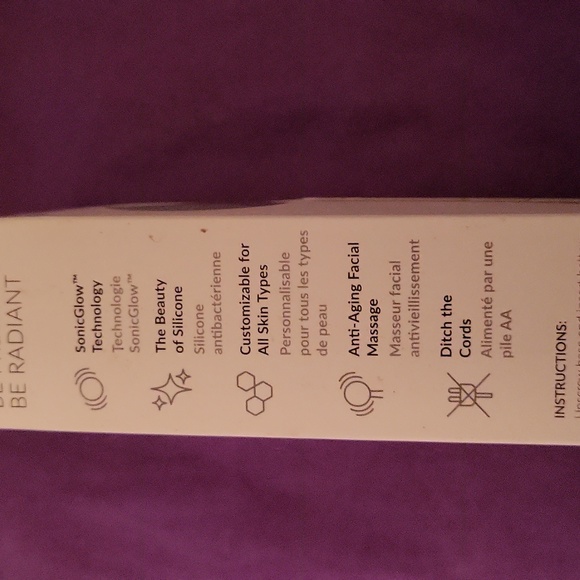 New PMD Clean Smart Facial Cleansing Device - Picture 4 of 4